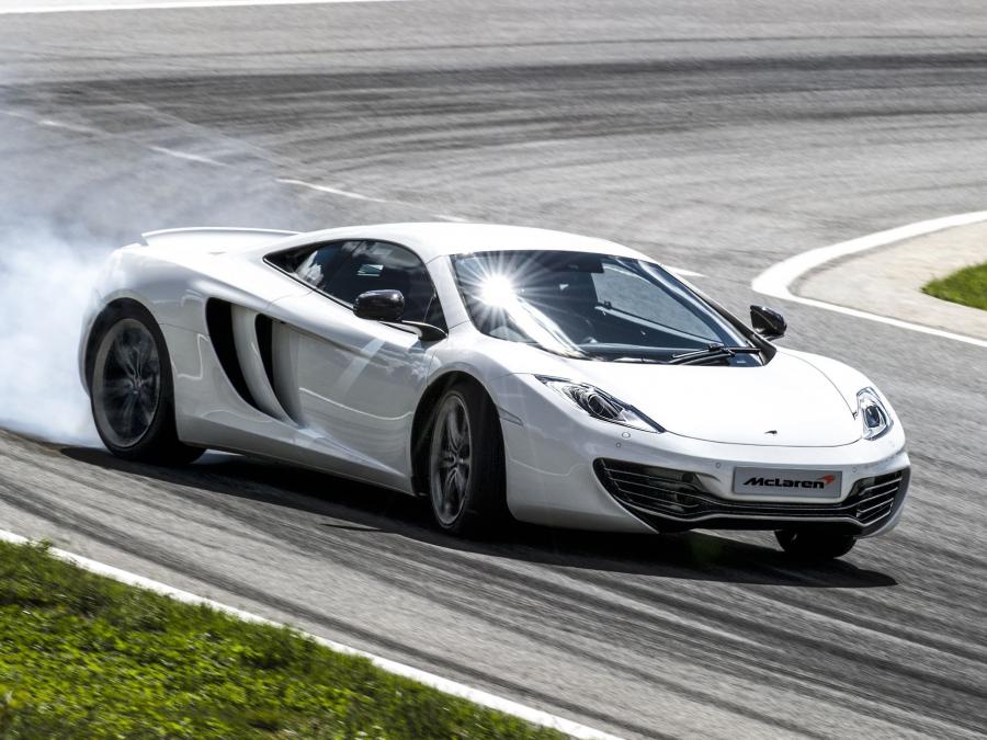  McLaren MP4-12C 2011 года  (UK) (фото 11 из 15)